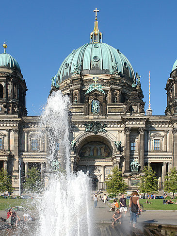 Fotos Brunnen im Lustgarten