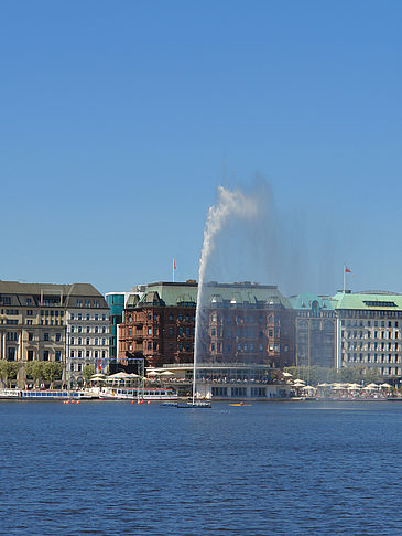 Fontäne auf der Binnenalster Fotos