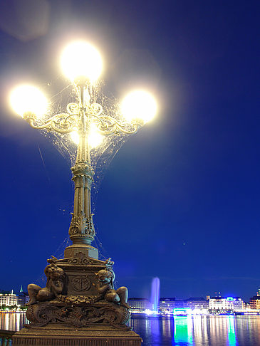 Laterne und Binnenalster Fotos