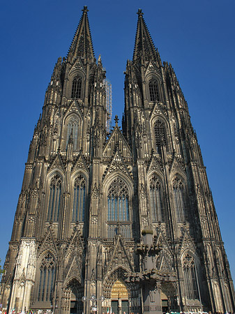 Westfassade des Kölner Doms Foto 