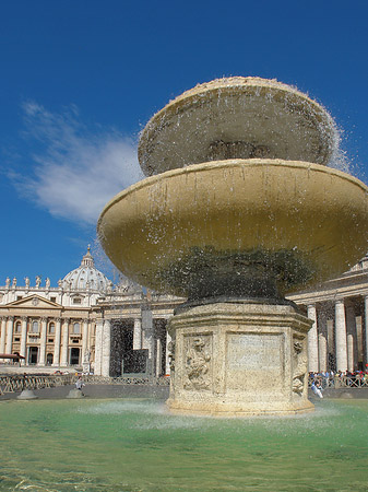 Foto Brunnen mit Petersdom - 