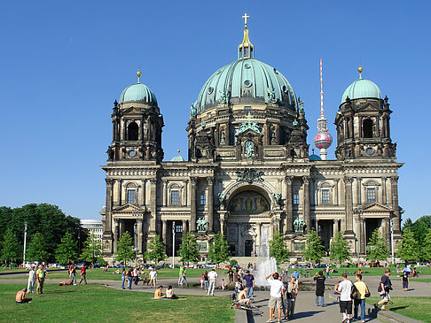 Foto Berliner Dom mit Fernsehturm - Berlin