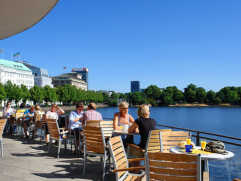 Brunchterrasse auf dem Alster Pavillon Foto 