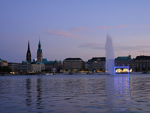 Fotos Fontäne auf der Binnenalster