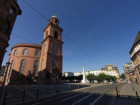 Foto Paulskirche mit Straße