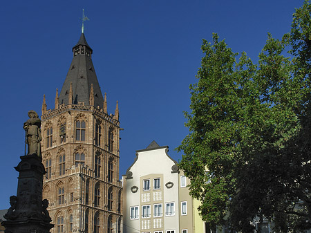 Fotos Platzjabeck vor dem Rathausturm | Köln